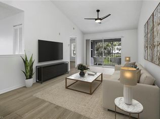 105 Wading Bird CIR #U201, NAPLES, FL 34110