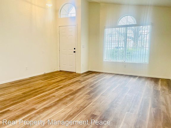 3rd image of 2421 Starline Meadow Pl