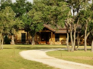 189 Pr 2532, Mico, TX 78056