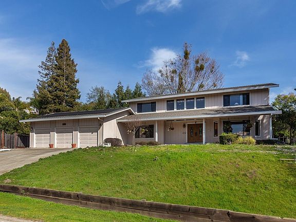 2nd image of 15895 Jackson Oaks Dr