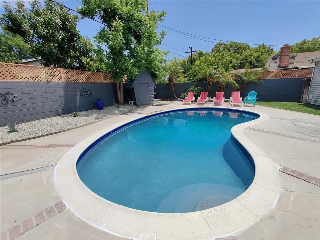 3 bed, 1748 sqft, $4,300 — Photo 1
