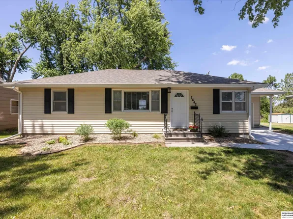 2642 Kendel Dr, Ashland, NE 68003