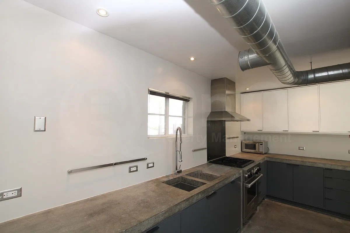2 bed, 1.5 bath, 1506 sqft, $2,999 — Photo 3