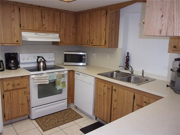 3rd image of 2682 Sabal Springs Cir APT 206