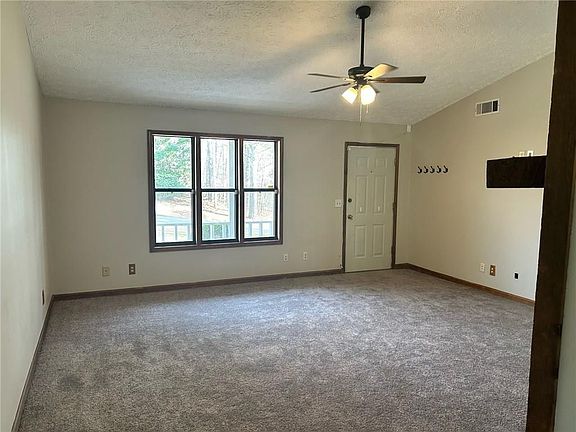 5th image of 343 Knollwood Ln