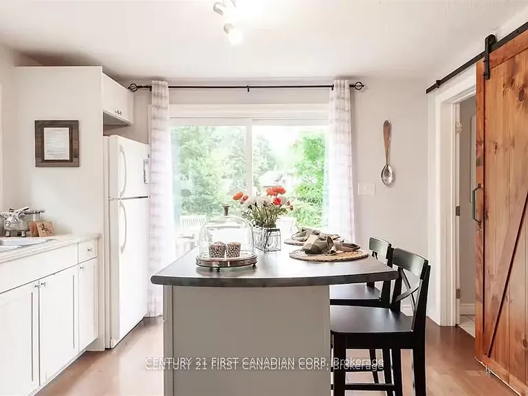 705 Conservation Dr #B — Photo 6