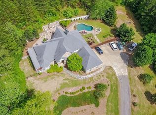 952 Thomas Rd, Canton, GA 30115