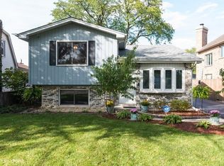421 E Crest Ave, Bensenville, IL 60106