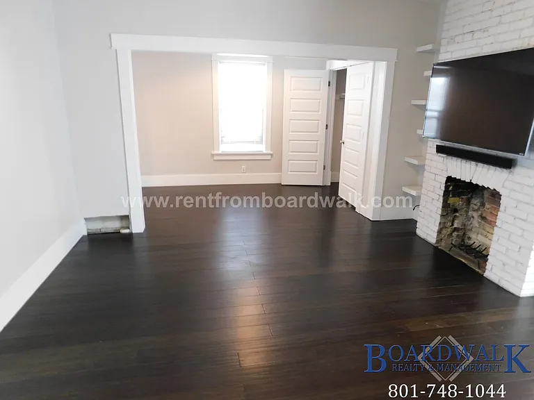 657 E Warnock Ave — Photo 11