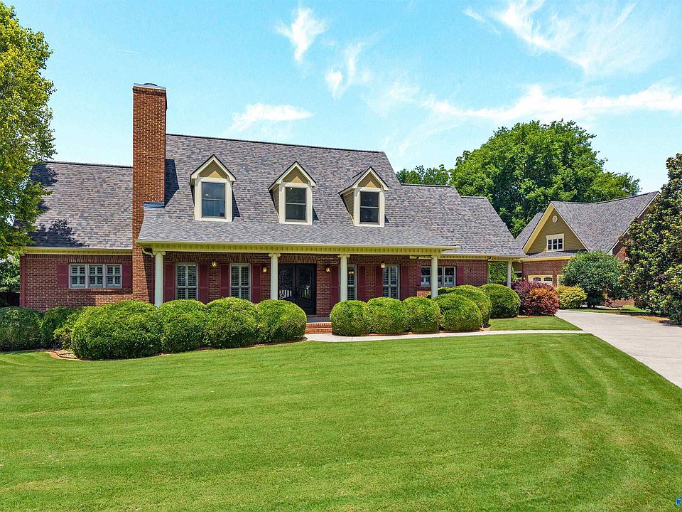 1st image of 144 Victoria Dr
