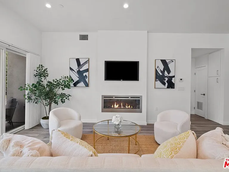 5114 Cahuenga Blvd #1 — Photo 5