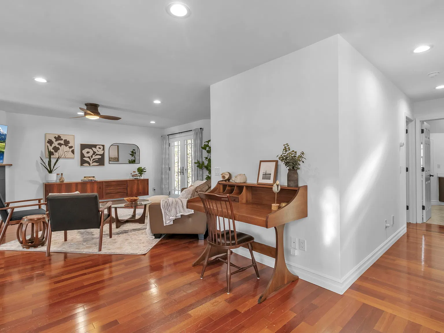 6076 Newton Rd — Photo 4