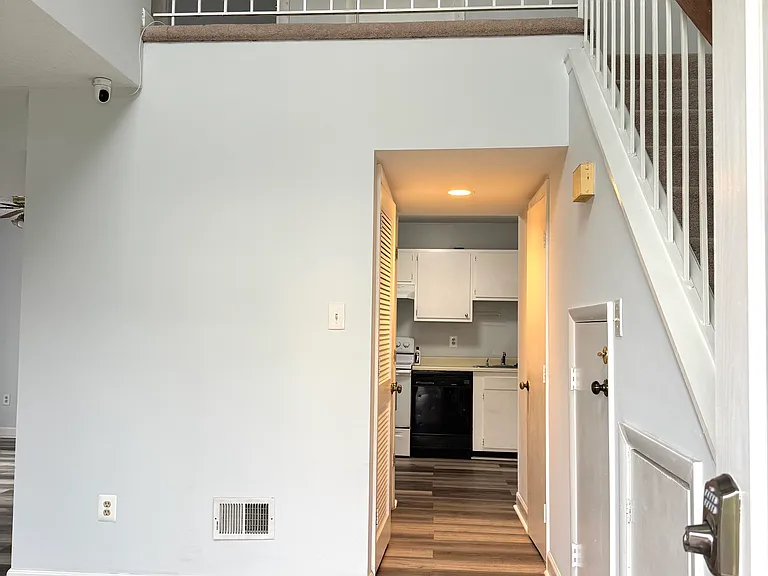9010 Sandalwood Dr #C — Photo 3