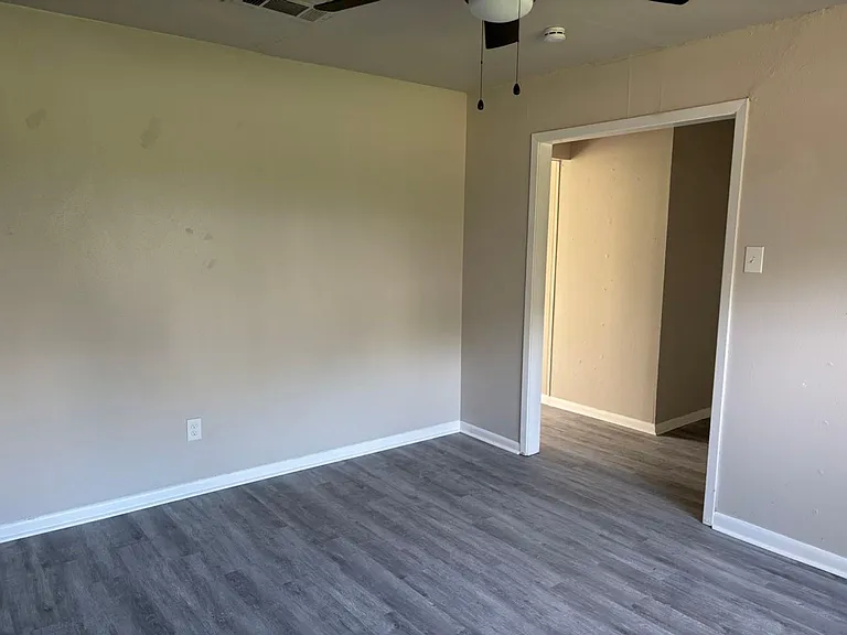 5890 Helbig Rd — Photo 11