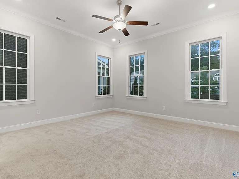 14 Weybosset St NW — Photo 8