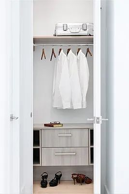 Rented by Voyeur Real Estate LLC | media 47