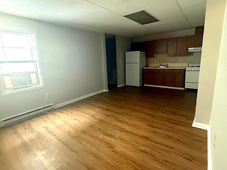 106 S Market St #8 — Photo 6
