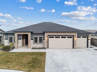 606 Constance Ave, West Richland, WA 99353