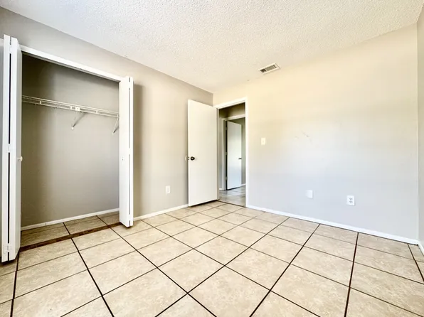 3269 Clewiston St, Deltona, FL 32738