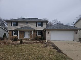 1571 NW 93rd Ct, Clive, IA 50325