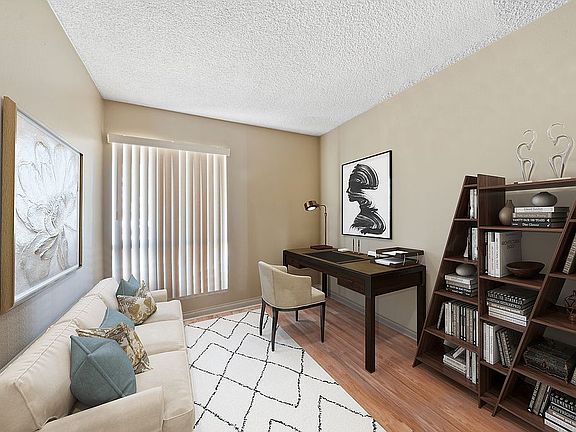 5th image of 2079 Santa Inez St