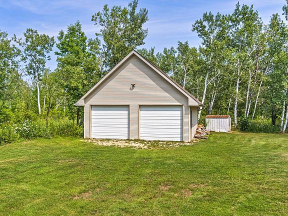 4th image of 5076 Bluff Court Ln