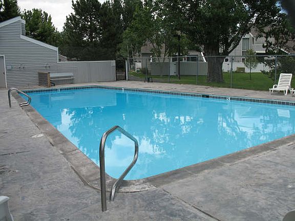 HOA  Pool