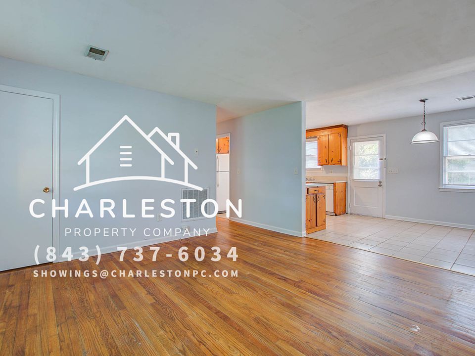 1527 Brookbank Unit A (3) Watermark_07062023