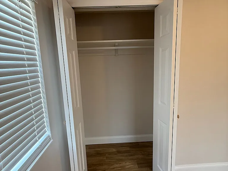 127 Debary Dr — Photo 10