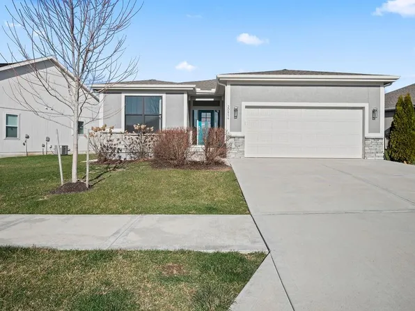 20854 W 190th Pl, Spring Hill, KS 66083