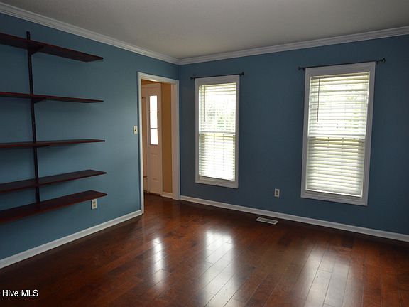 5th image of 121 Kemberly Ct