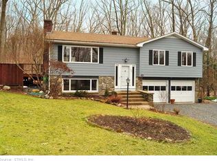 323 Mulberry Rd, Mansfield, CT 06250
