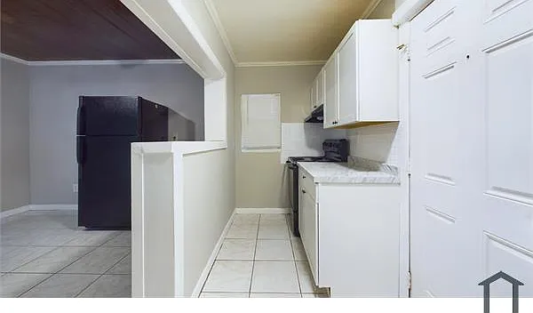 4 bed, 972 sqft, $2,500 — Photo 3