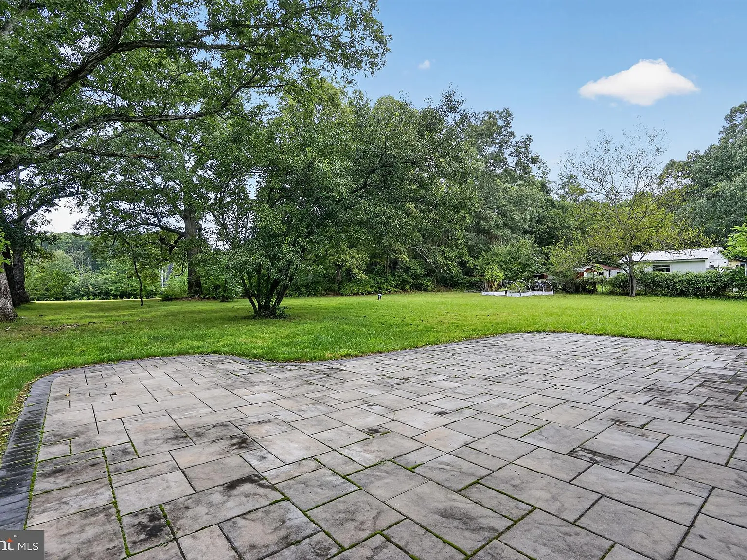 6 bed, 5.5 bath, 4167 sqft, $6,000 — Photo 3