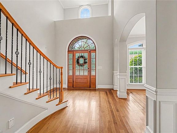 2nd image of 8120 Zinfandel Dr