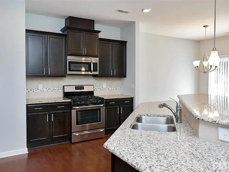 377 Durants Neck Ln — Photo 8