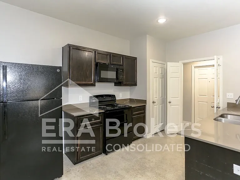 2328 Duntov Dr #A — Photo 7