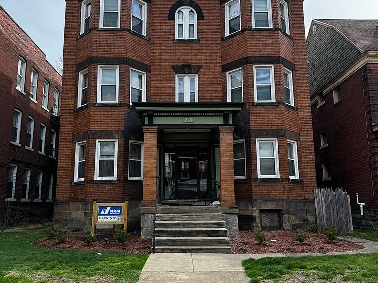 225 South Millvale Avenue — Photo 2