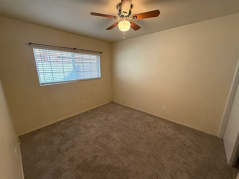 220 E Campus View Dr #220 — Photo 9