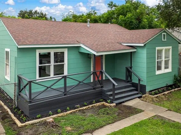 641 Robert Dr, Corpus Christi, TX 78412
