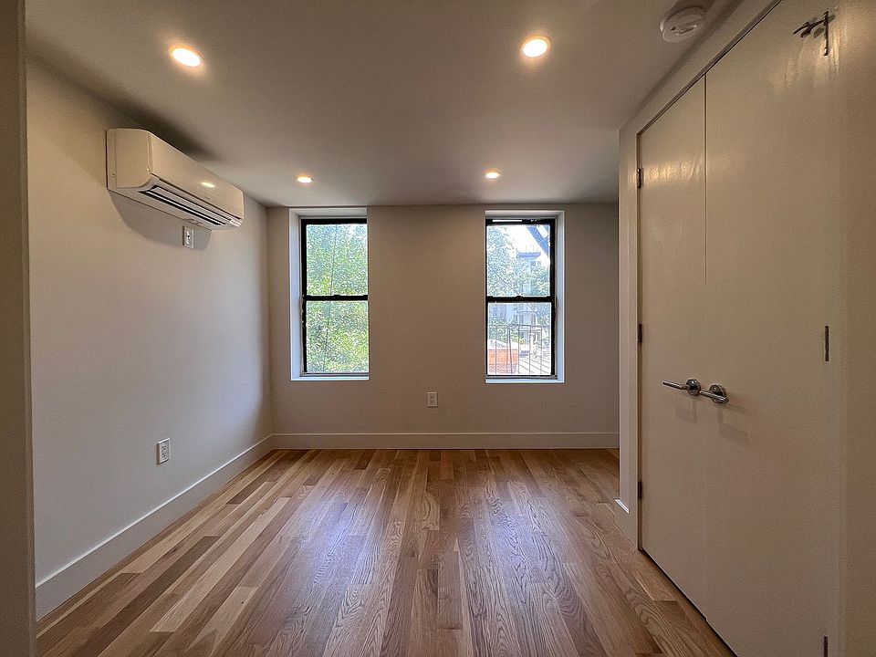 1st image of 738 E 6th St APT 3C