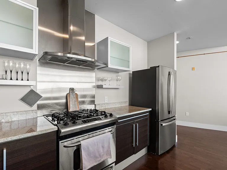 4100 Forest Park Ave #507 — Photo 8
