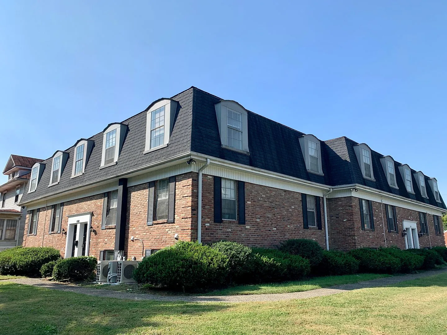 4800 Southern Parkway/602 & 604 Bluegrass Pkwy — Photo 1