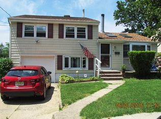 7 Sunrise Ter, Parlin, NJ
