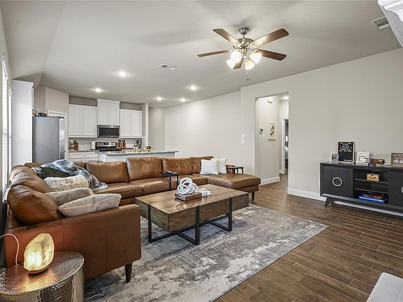 3rd image of 1229 Carinna Dr
