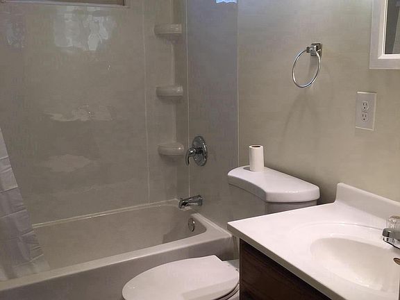 Beautiful Newer Bathroom