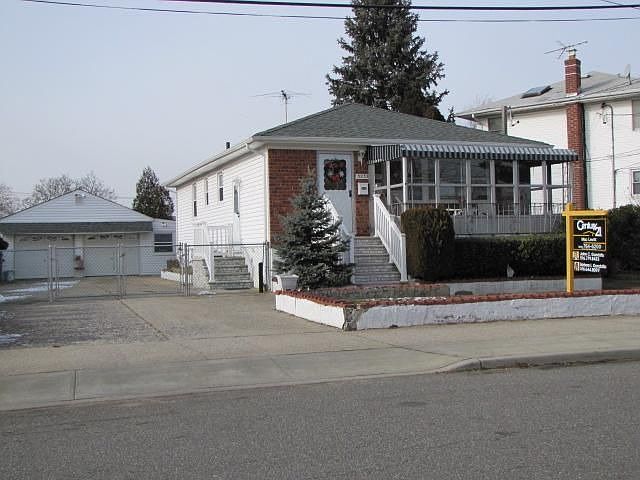 1st image of 3232 Elliott Blvd