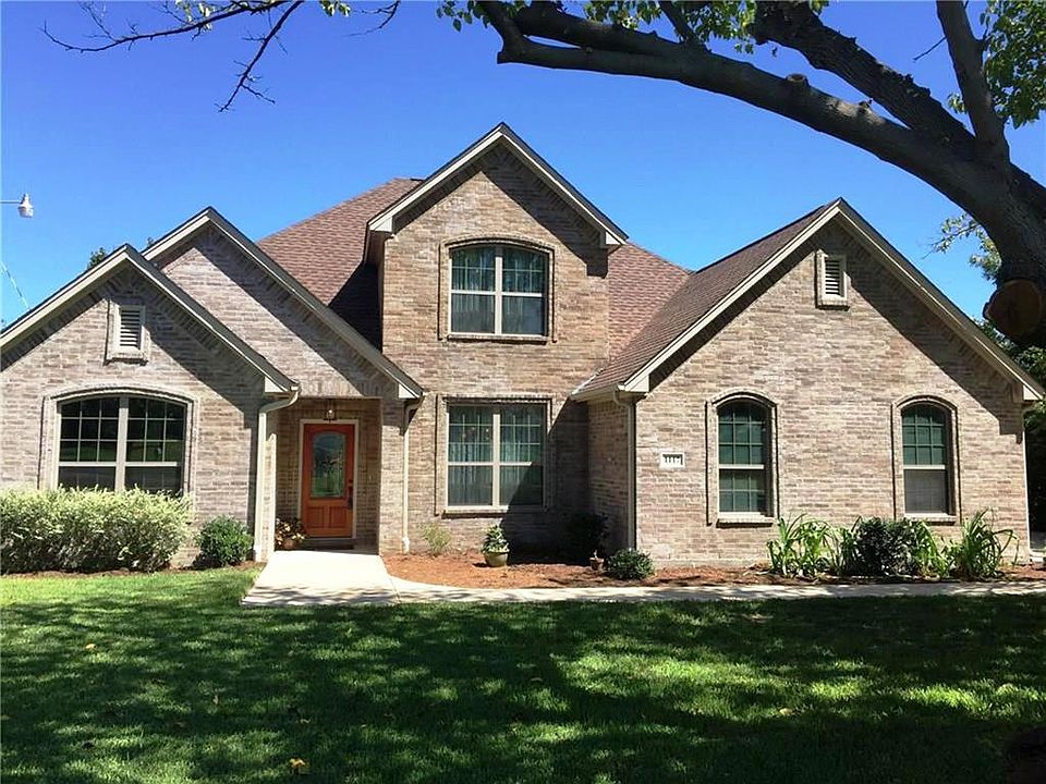 1st image of 1117 Blackwood Dr