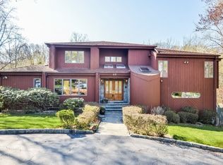 24 Hidden Glen Rd, Scarsdale, NY 10583