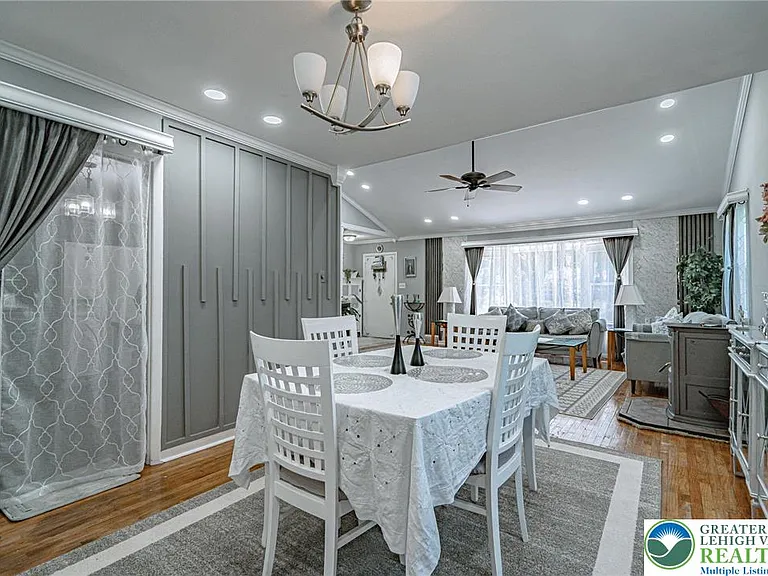 2627 Nottingham Rd — Photo 9